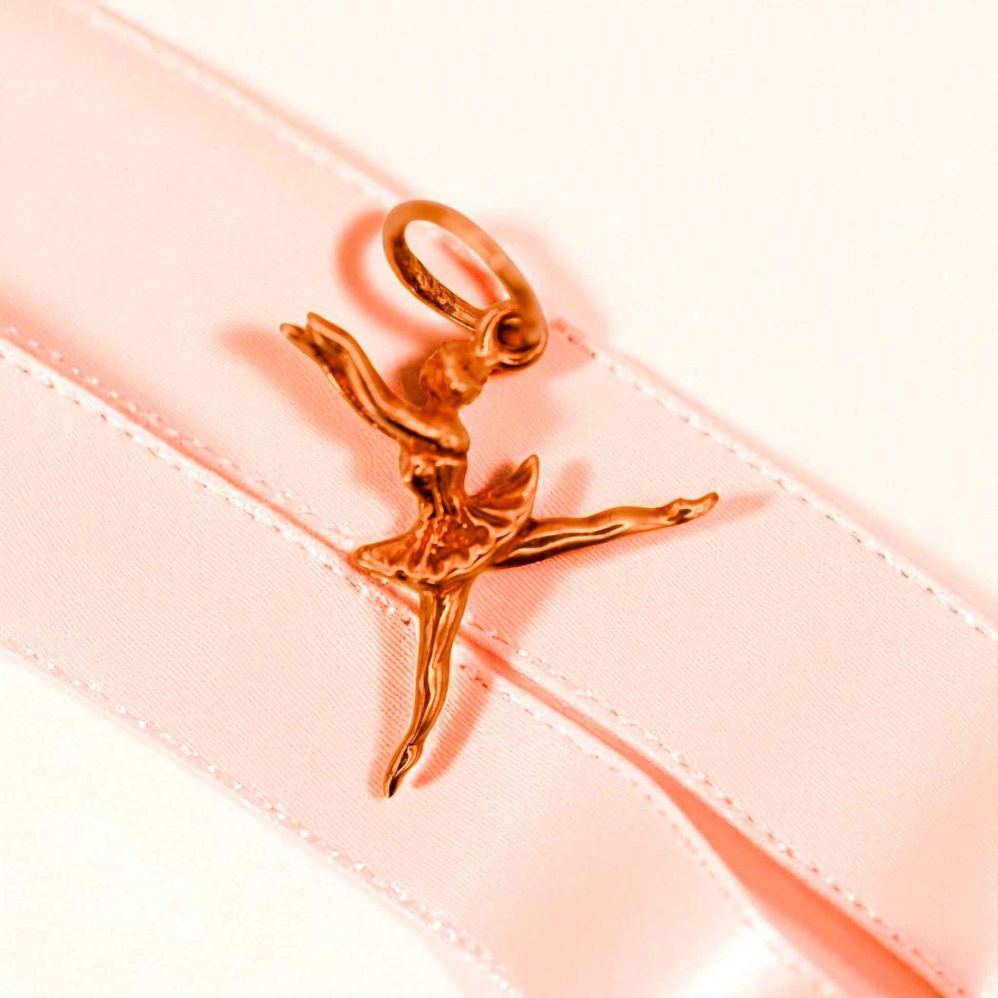 A Delightful Vintage 9ct Yellow Gold Dancing Ballerina Charm / Pendant 9k, Collectors Charm for Bracelet/Pendant 9k