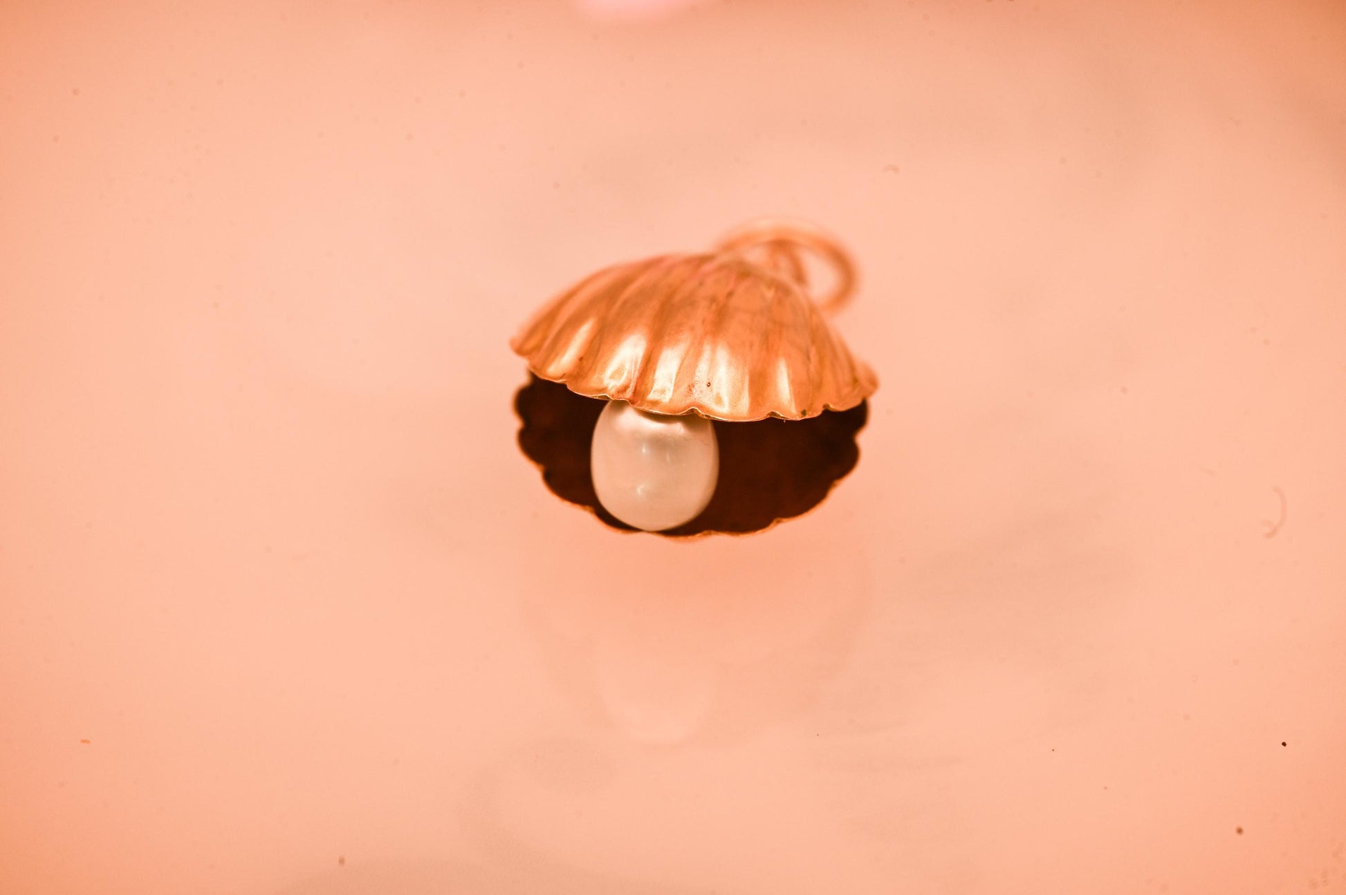 Antique Art Deco Real Pearl Sea Shell 14ct charm, Stunning Shell Clam with Handmade Details. Collectors Antique Charm Pendant 14k
