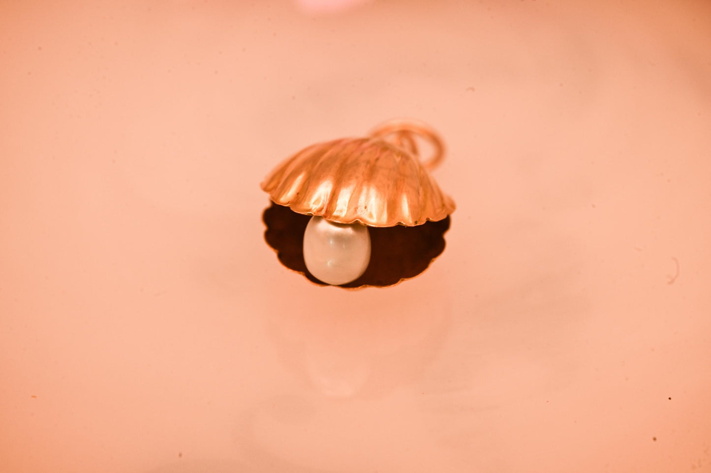 Antique Art Deco Real Pearl Sea Shell 14ct charm, Stunning Shall Clam with Handmade Details. Collectors Antique Charm Pendant 14k