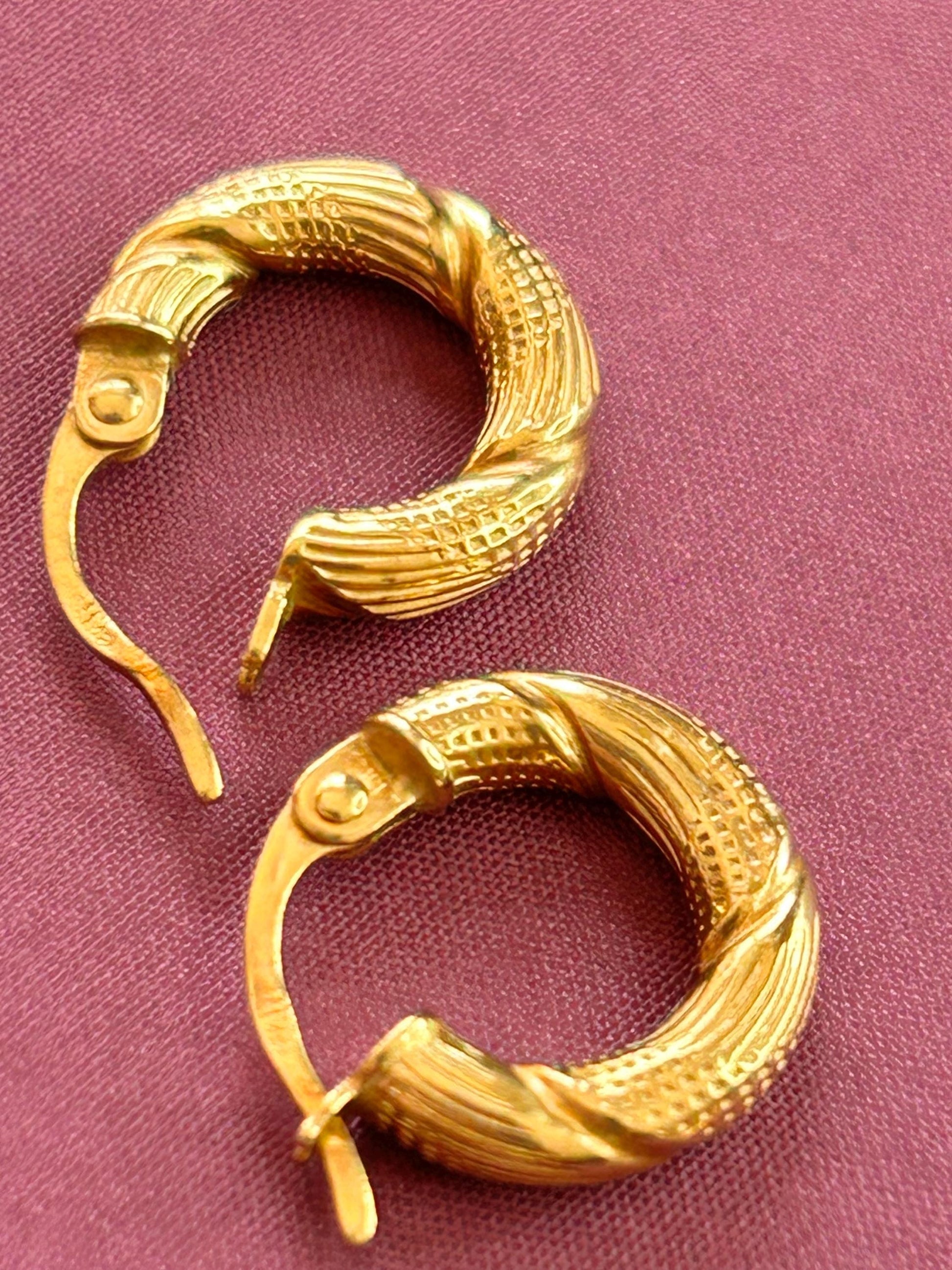 Vintage 18ct Italian Gold Creole Hoop Earrings – Comfortable Size - Twist Design Elegant Yellow Gold Hoops, Hallmarked 750, 18K Solid Gold