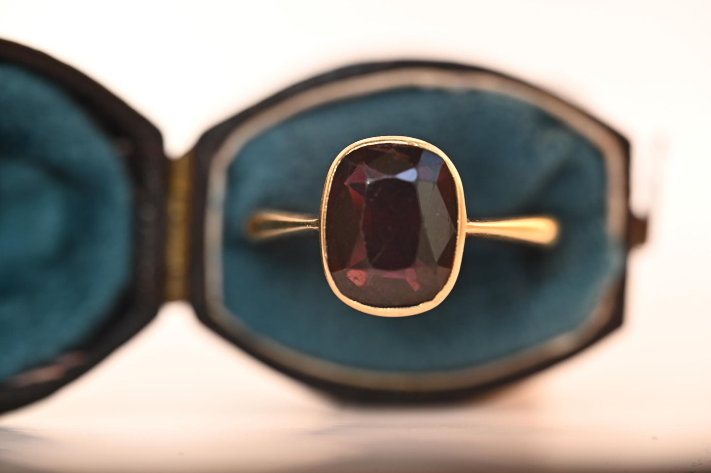 Genuine Antique 1909 Edwardian Rhodalite Garnet Ring - Solid 18ct Yellow Gold Estate Solitaire - Birmingham Assayed, Estate Jewelry 9k. 8.5