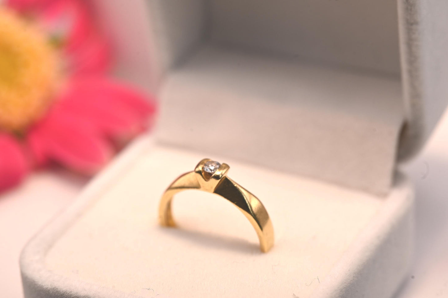 Vintage 18ct Gold Diamond Engagement Ring, Unusual hallmarked Genuine Diamond Ring, Promise Jewelry, Size UK N / US 7