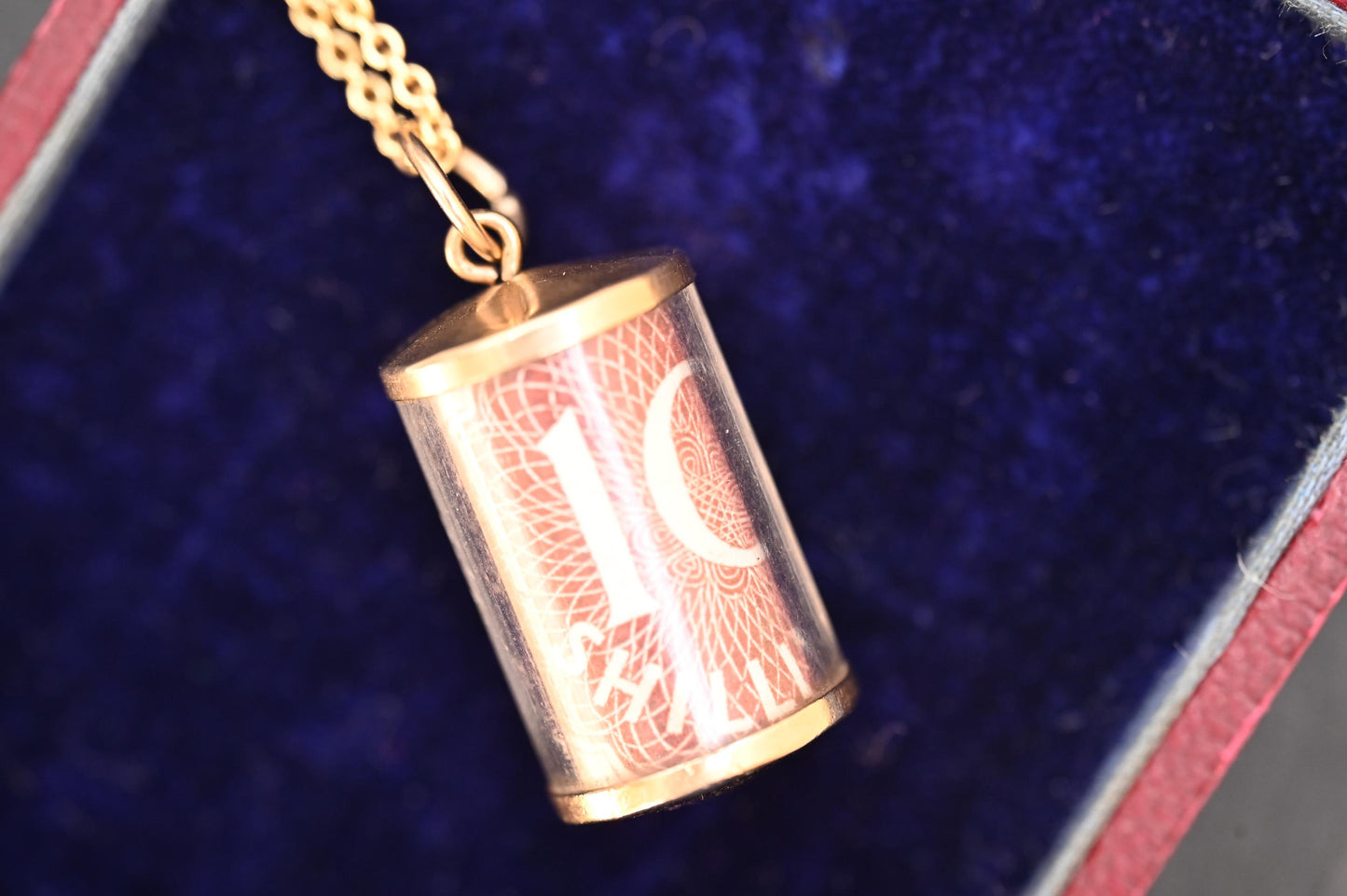 Mid-Century Vintage '10 Shillings' Charm 9ct, Gold Money Charm Pendant: British Hallmarked Gift, Retro 1960s Jewellery 'Emergency' money