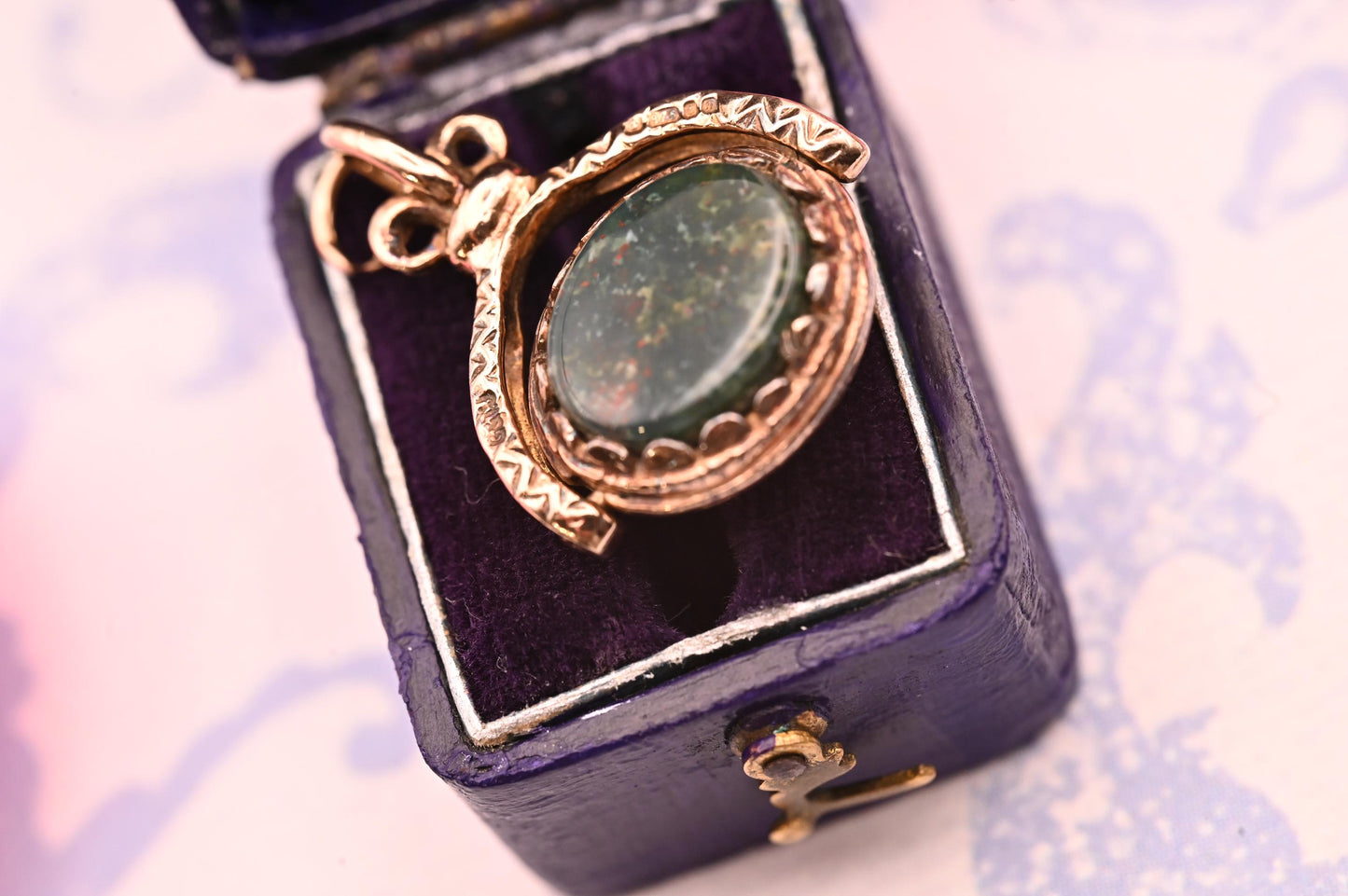 Vintage Mid-Century 1970's Agate 9ct Gold Spinning Fob Pendant/ Charm, Bloodstone and Carnelian Agate Retro Charm in antique style gold 9K