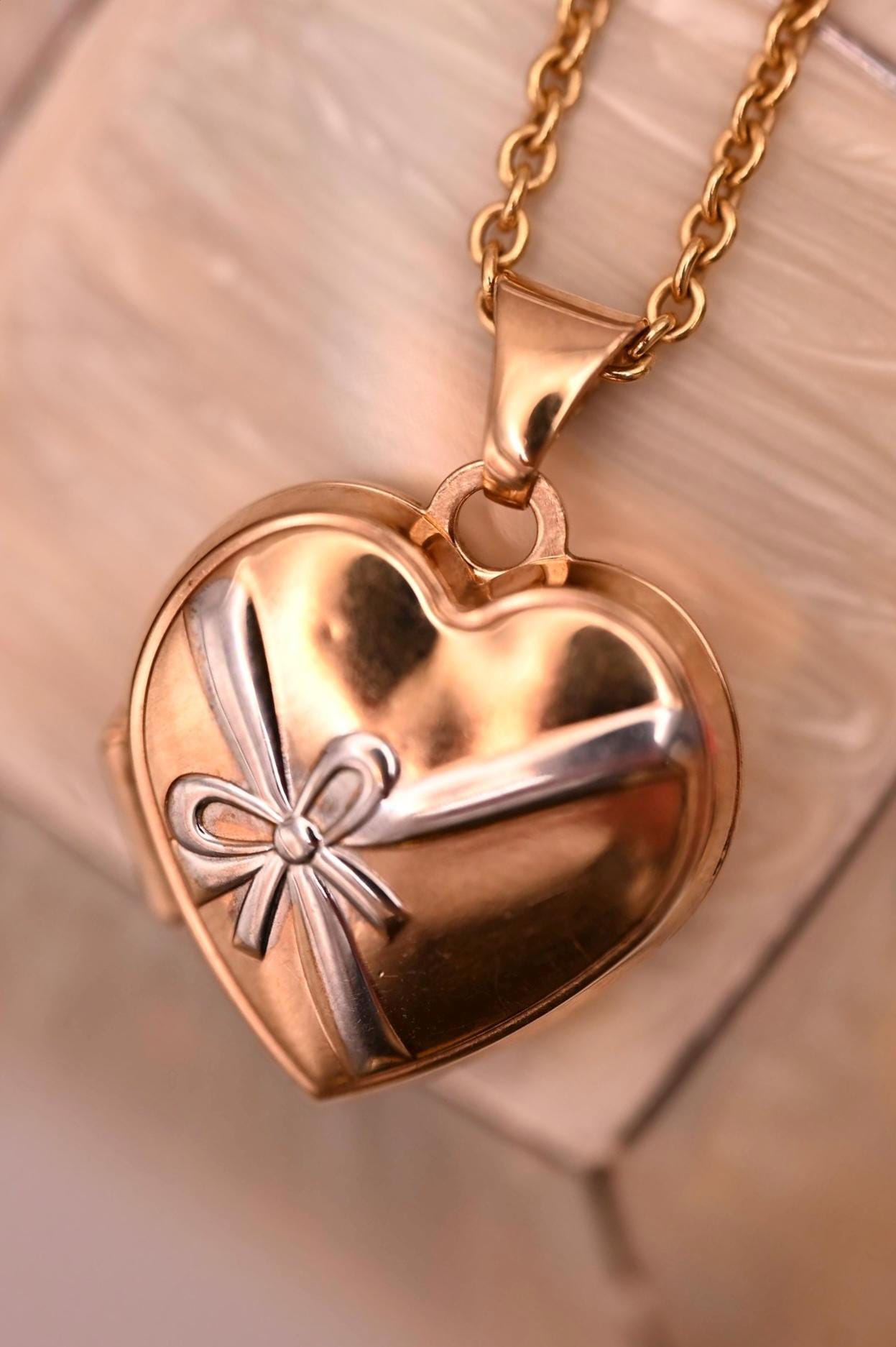 Heart with Bow Locket Jewellery, 9ct Gold Heart Locket White Gold Detail, Photo Jewelry Keepsake