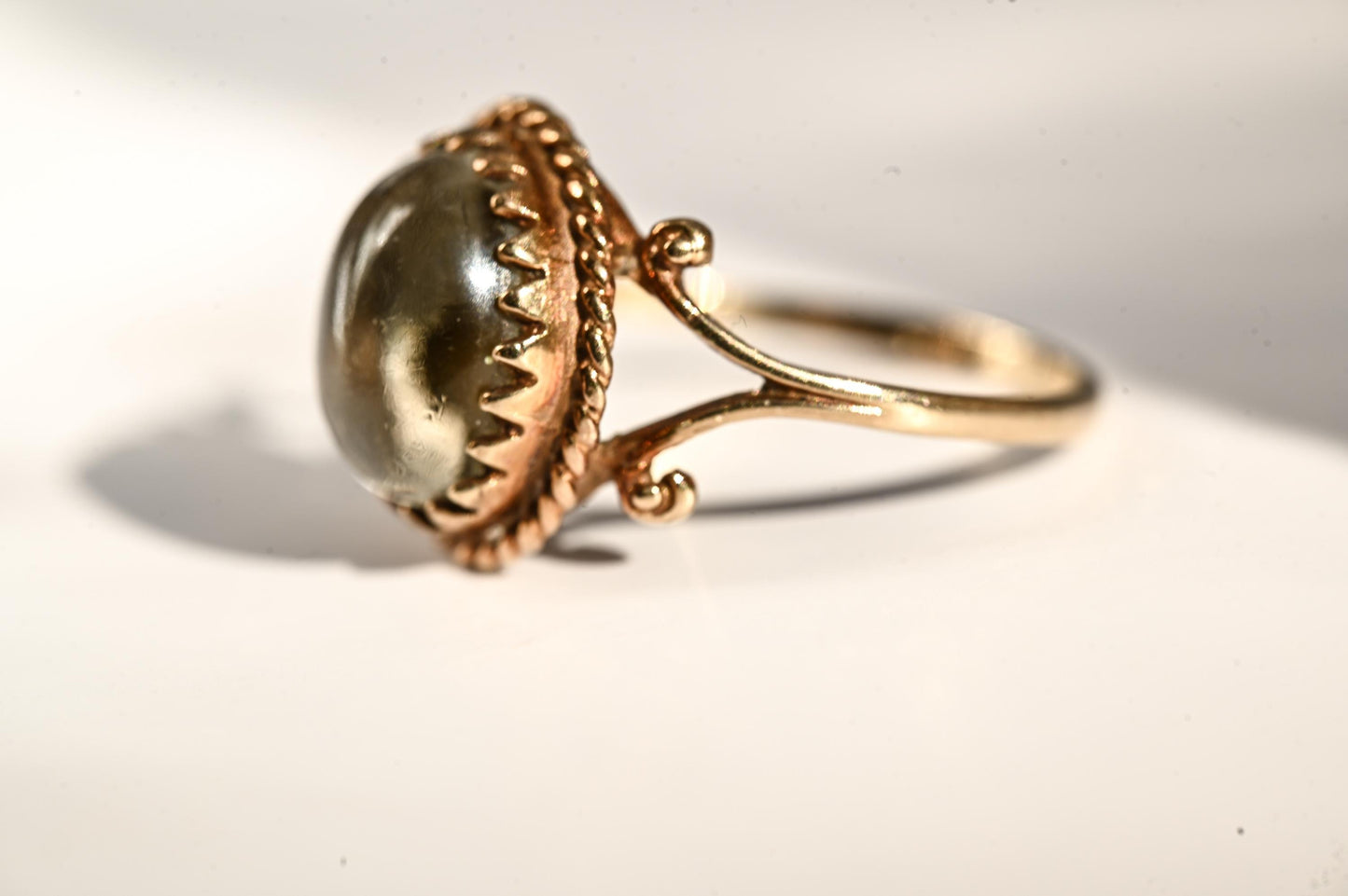 Vintage 9ct Rock Crystal Ring / Rope Border with ornate shoulders. Unusual Ring 9k 1960s Jewellery, UK: K / US 5.5
