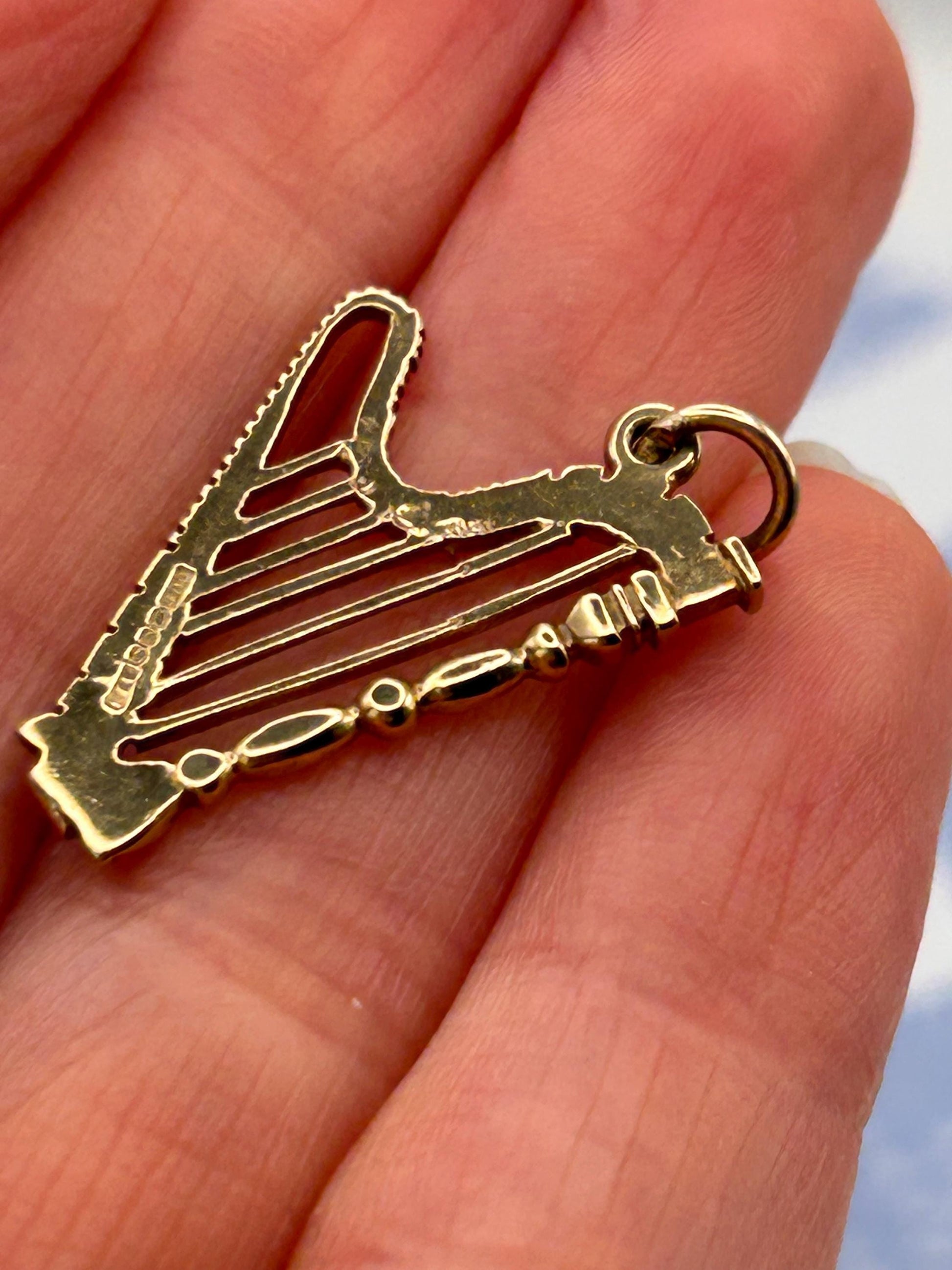 Mid-Century vintage 9ct Gold Harp Musical Instrument Charm/ 9k Dainty Music Pendant/ 9ct Bracelet Charm Collectors Jewelry