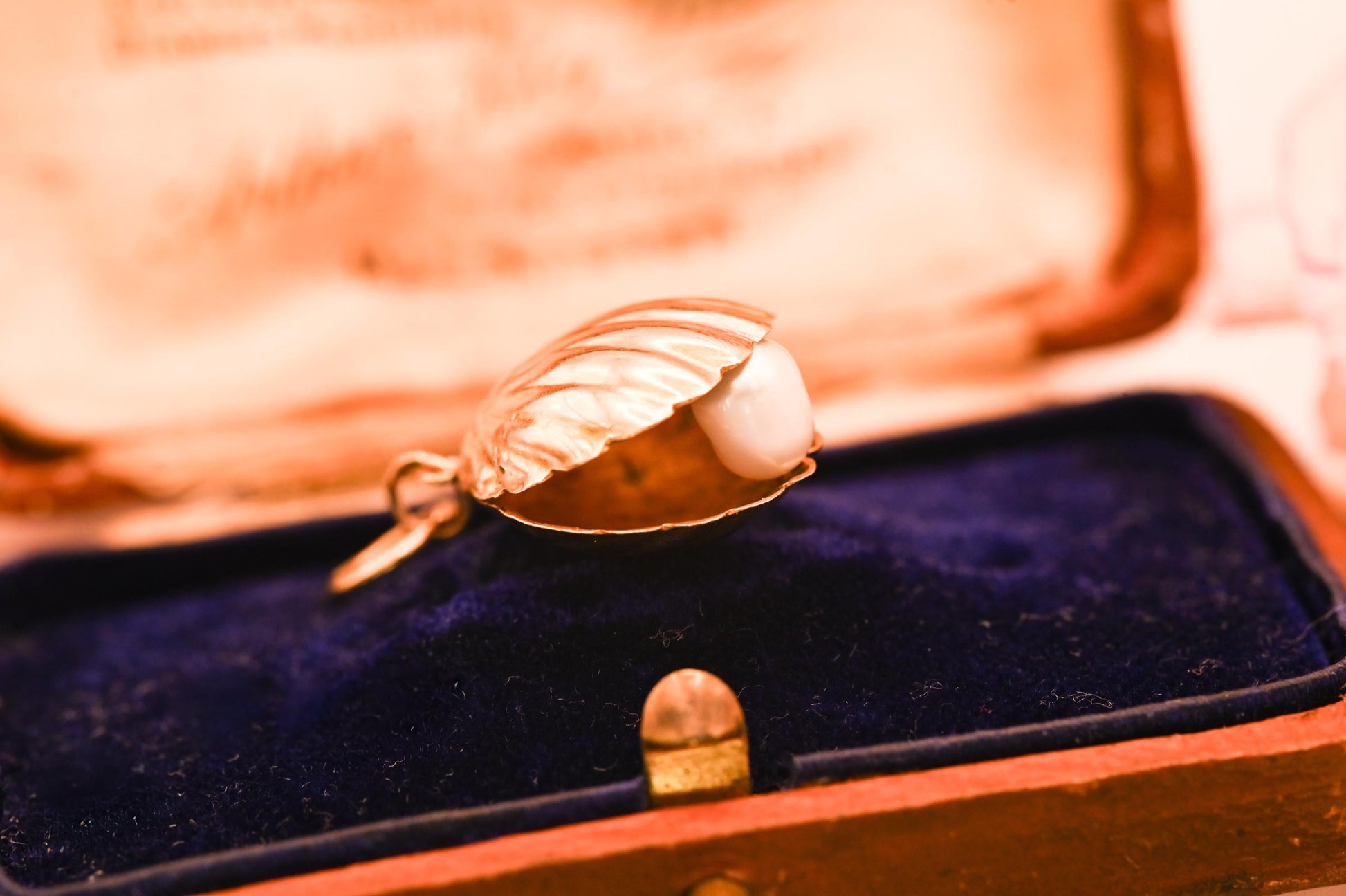 Antique Art Deco Real Pearl Sea Shell 14ct charm, Stunning Shall Clam with Handmade Details. Collectors Antique Charm Pendant 14k