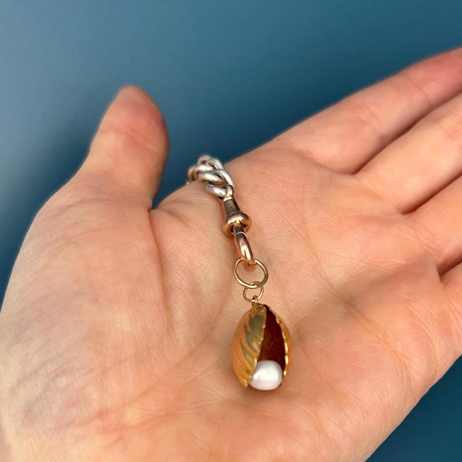 Antique Art Deco Real Pearl Sea Shell 14ct charm, Stunning Shell Clam with Handmade Details. Collectors Antique Charm Pendant 14k