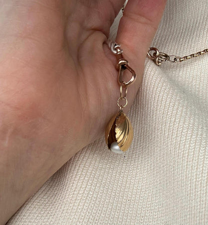 Antique Art Deco Real Pearl Sea Shell 14ct charm, Stunning Shall Clam with Handmade Details. Collectors Antique Charm Pendant 14k