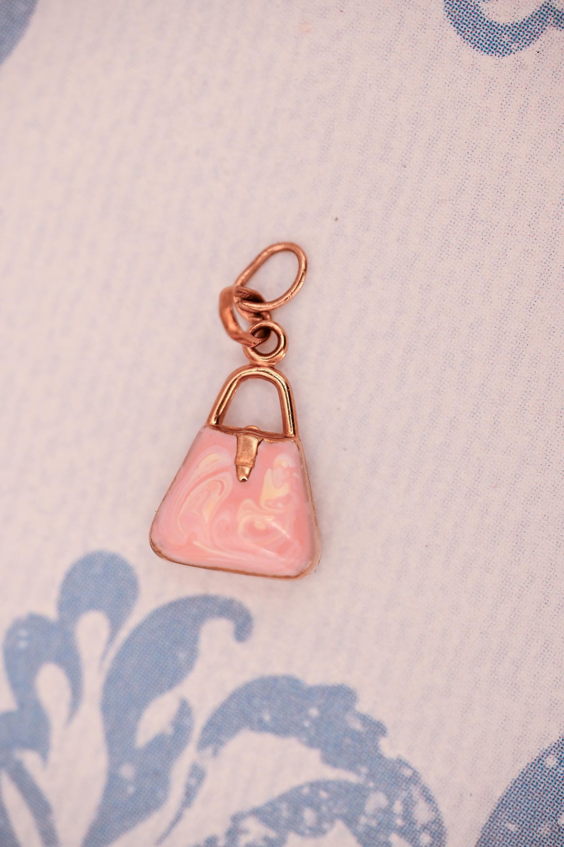 1980s Vintage 9ct Gold Pink Bag Charm, Pretty Handbag Charm Pink Enamel, Sweet Charm/Pendant - Collectors Charm. Novelty Bracelet Charm.