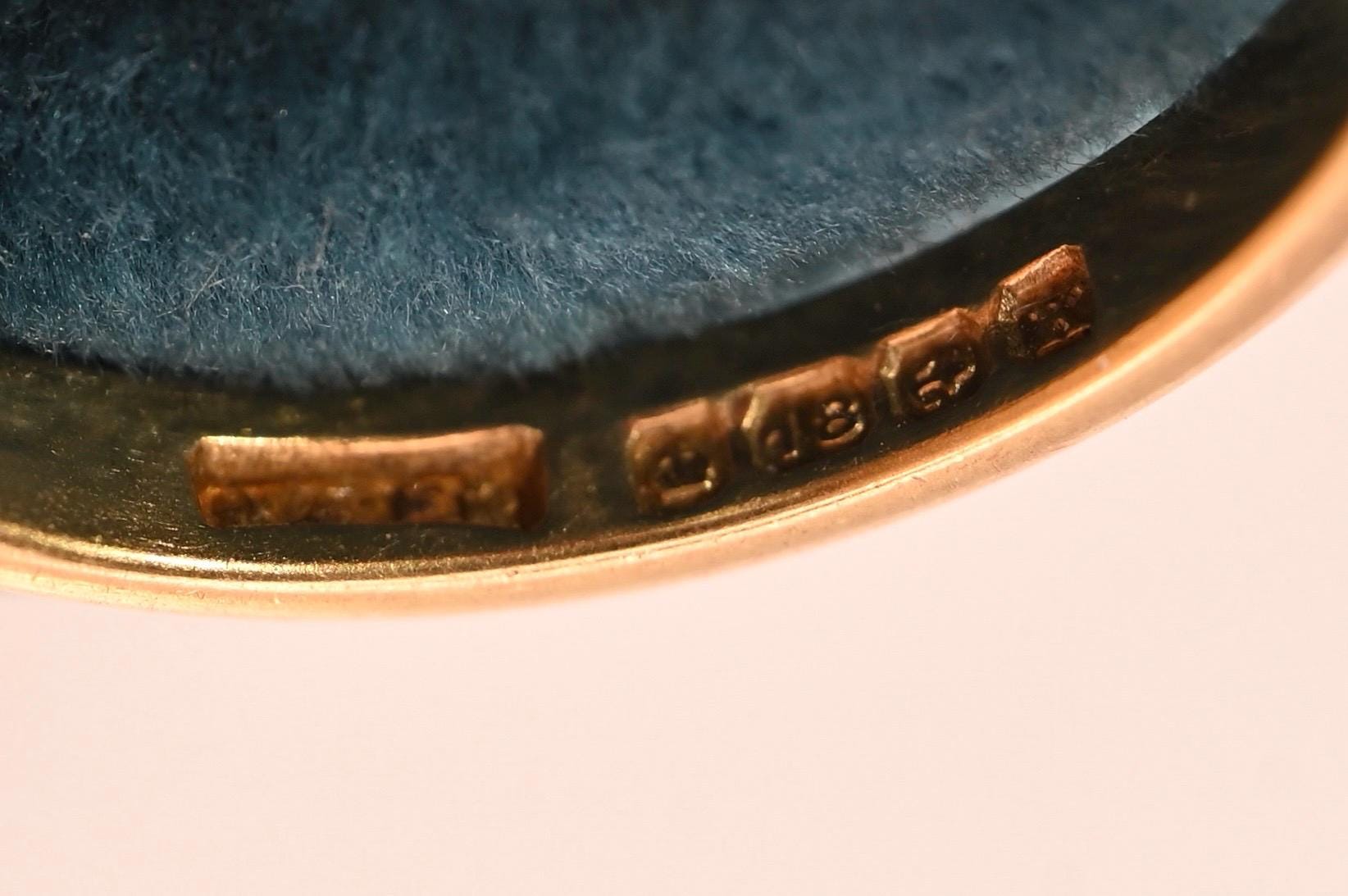 Genuine Antique 1909 Edwardian Rhodalite Garnet Ring - Solid 18ct Yellow Gold Estate Solitaire - Birmingham Assayed, Estate Jewelry 9k. 8.5