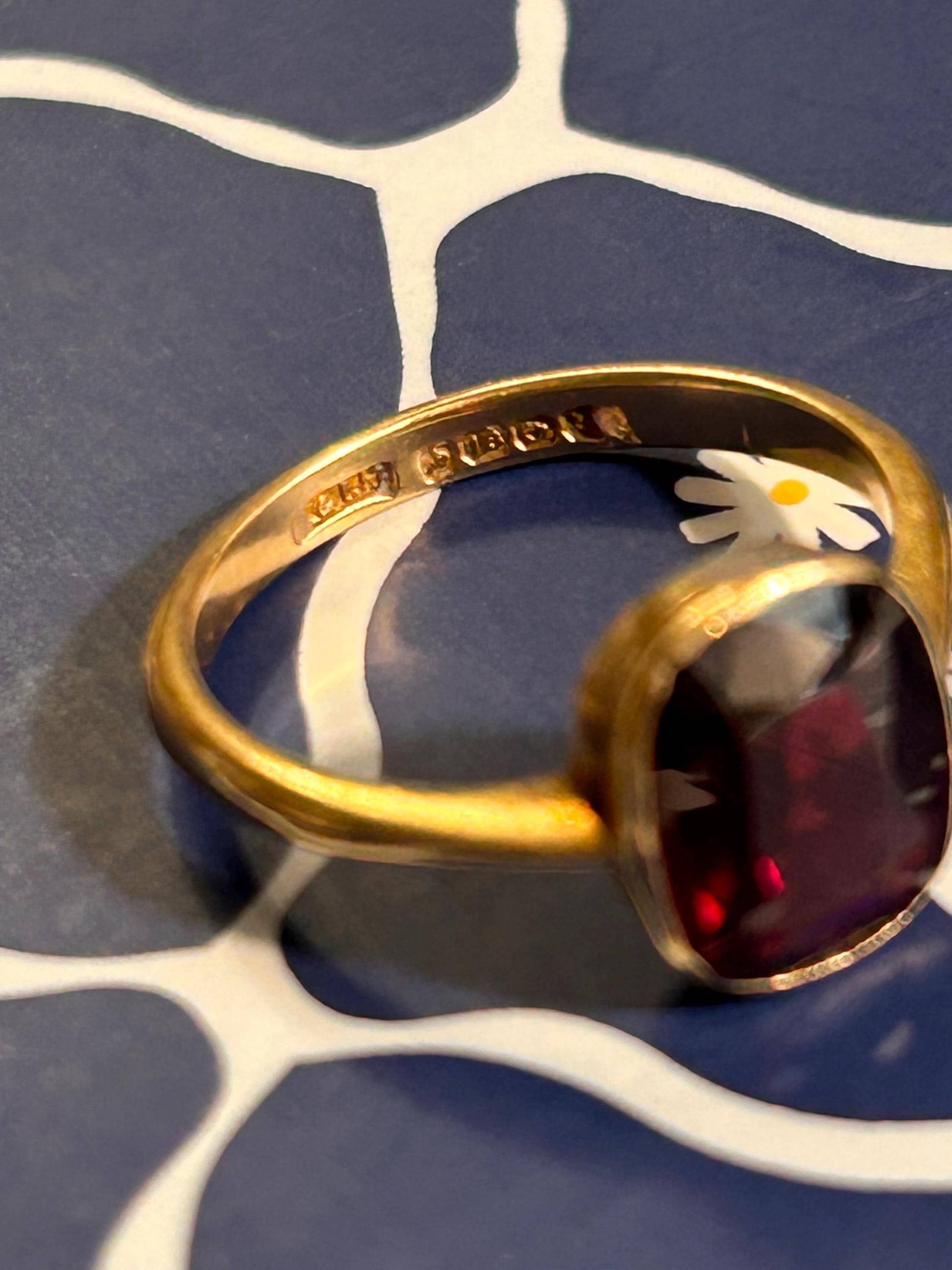 Genuine Antique 1909 Edwardian Rhodalite Garnet Ring - Solid 18ct Yellow Gold Estate Solitaire - Birmingham Assayed, Estate Jewelry 9k. 8.5
