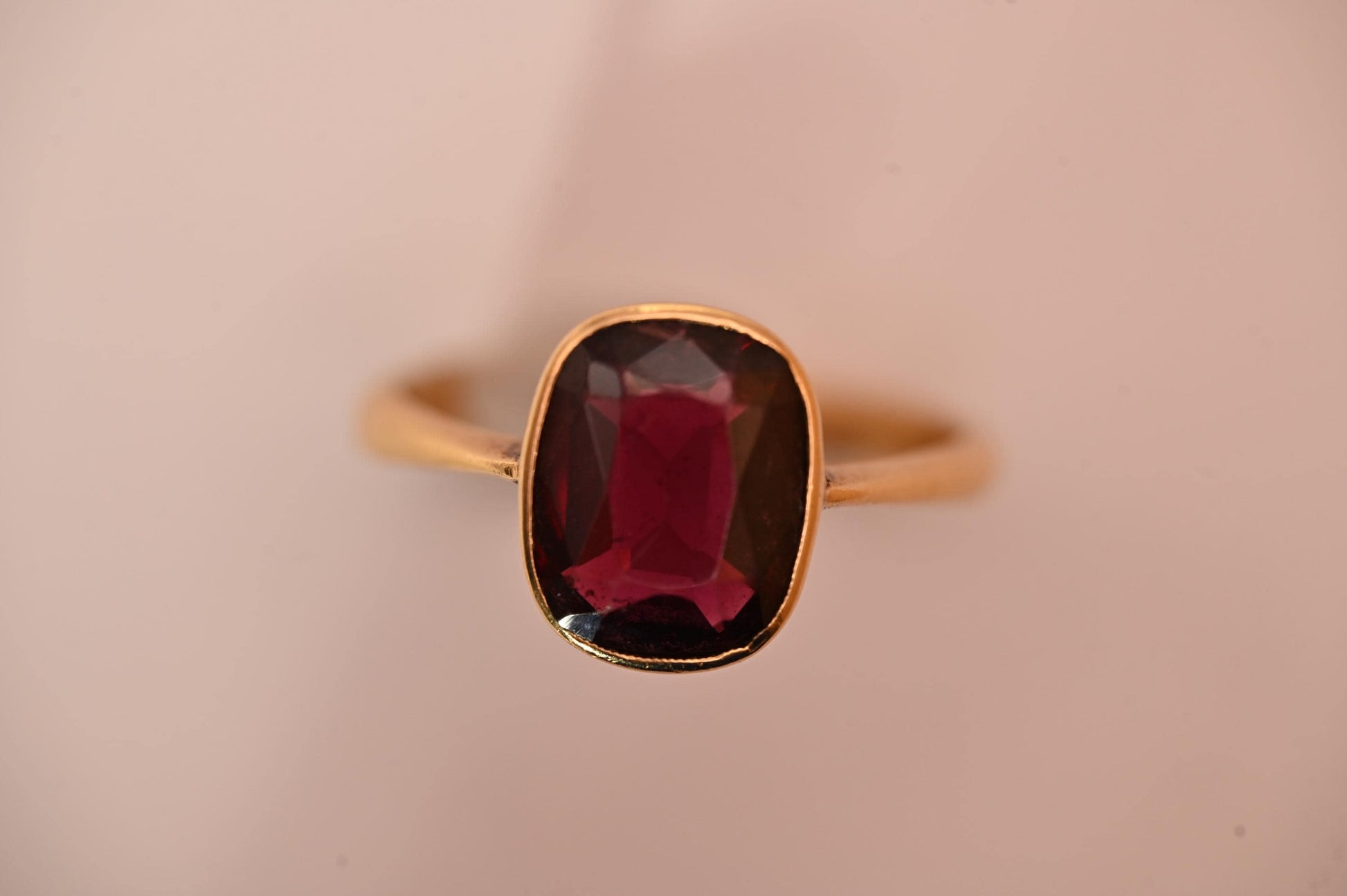 Genuine Antique 1909 Edwardian Rhodalite Garnet Ring - Solid 18ct Yellow Gold Estate Solitaire - Birmingham Assayed, Estate Jewelry 9k. 8.5