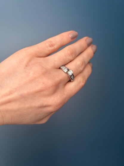 A Superb Vintage 18ct Diamond Engagement Ring Solitaire White Gold, Stunning 0.74 ct Diamond Size UK P, US 8. White Gold Promise Ring 18k