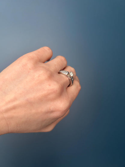 A Superb Vintage 18ct Diamond Engagement Ring Solitaire White Gold, Stunning 0.74 ct Diamond Size UK P, US 8. White Gold Promise Ring 18k