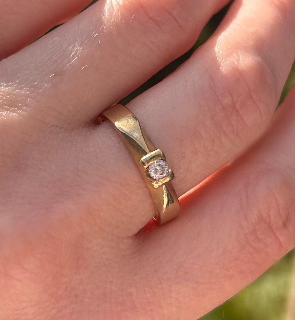 Vintage 18ct Gold Diamond Engagement Ring, Unusual hallmarked Genuine Diamond Ring, Promise Jewelry, Size UK N / US 7