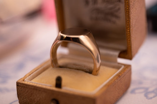 Vintage Heavy Signet Mens Ring 9ct Gold, 11g Chunky Oval Plain Classic Ring 9k, Estate Jewelry for Him - Size UK W / US 11