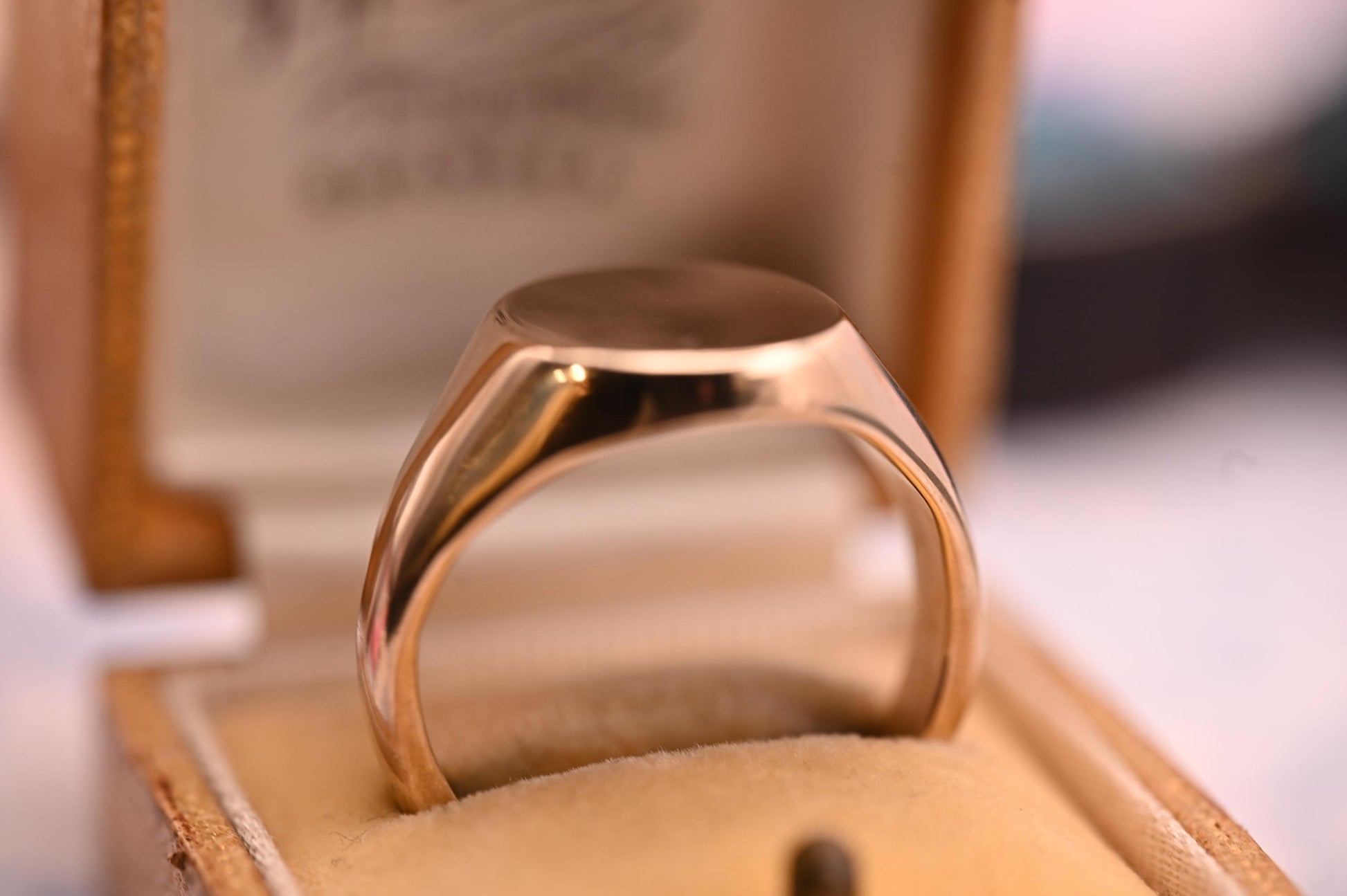 Vintage Heavy Signet Mens Ring 9ct Gold, Chunky Oval Plain Signet Classic Ring 9k, Estate Jewelry for Him - Size UK W / US 11