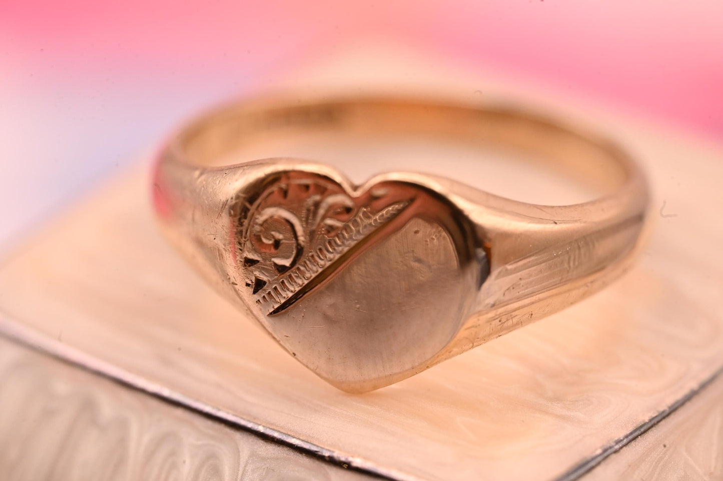 Vintage 1980s Signet Heart Ring 9ct Gold With Floral Scroll, Retro Jewelry Classic Ring, Heart Jewelry Size K / US 5.5
