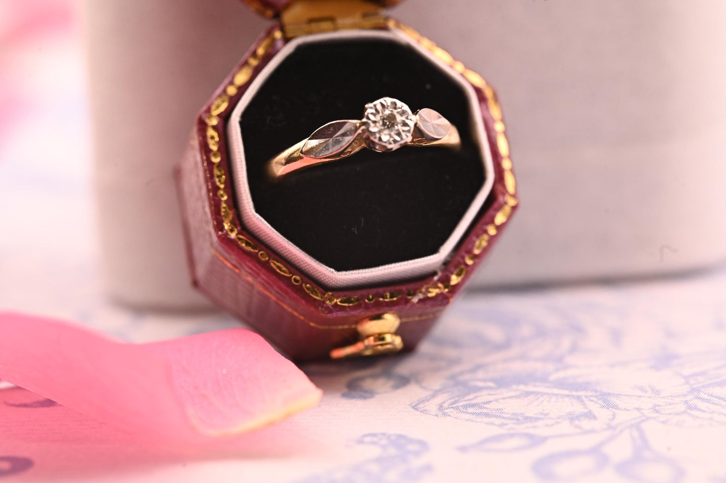 Genuine Art Deco 1920s Engagement Ring 18ct Gold and Platinum, Classic Solitaire Diamond Antique Ring