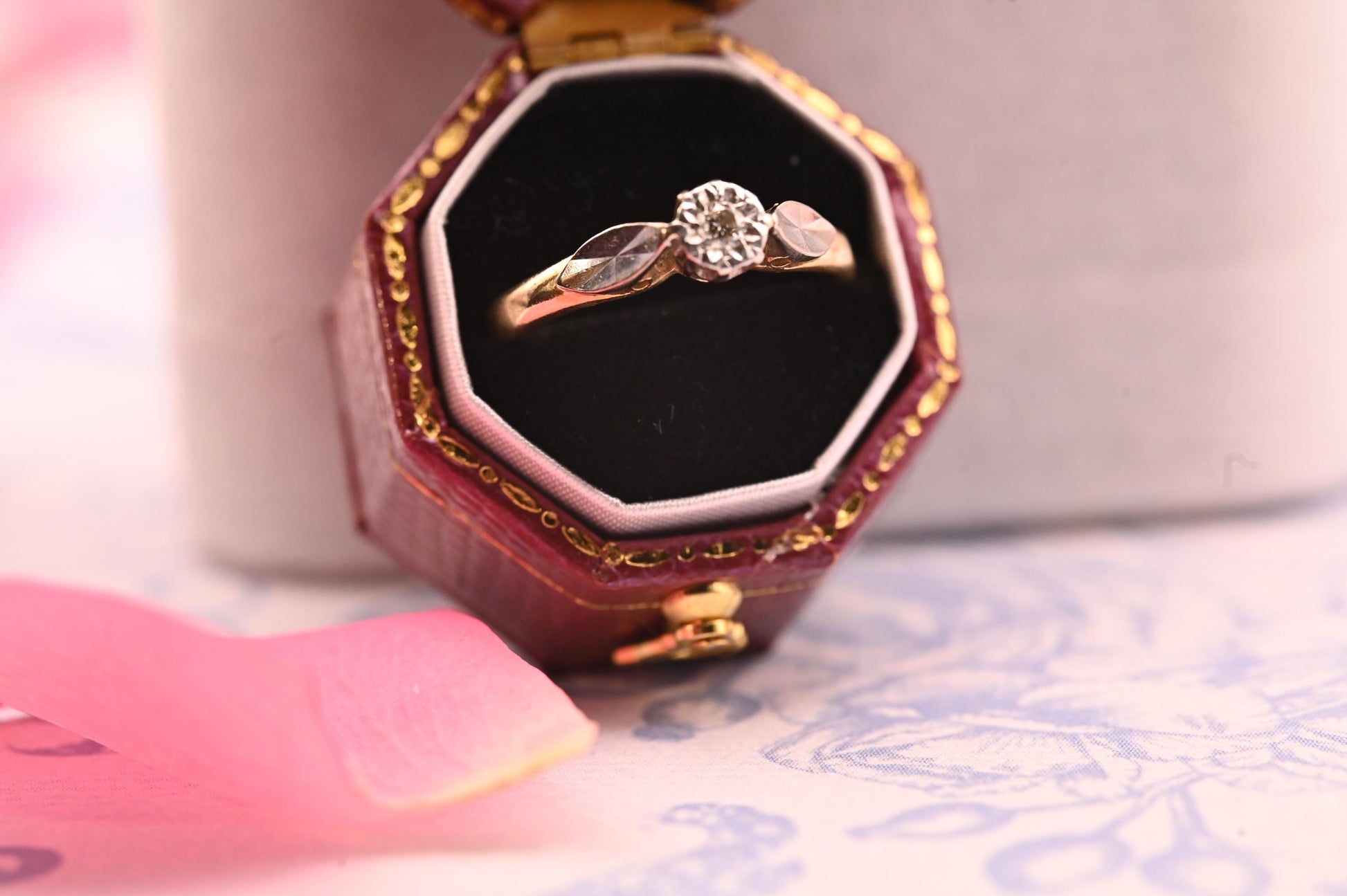 Genuine Art Deco 1920s Engagement Ring 18ct Gold and Platinum, Classic Solitaire Diamond Antique Ring