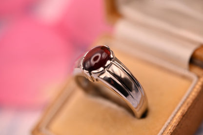 Vintage Men’s 9ct White Gold Garnet Ring | Cabochon Garnet Signet | January Birthstone Jewellery Men’s 9k Gold Jewelry