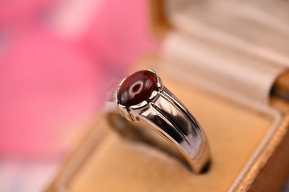 Vintage Men’s 9ct White Gold Garnet Ring | Cabochon Garnet Signet | January Birthstone Jewellery Men’s 9k Gold Jewelry