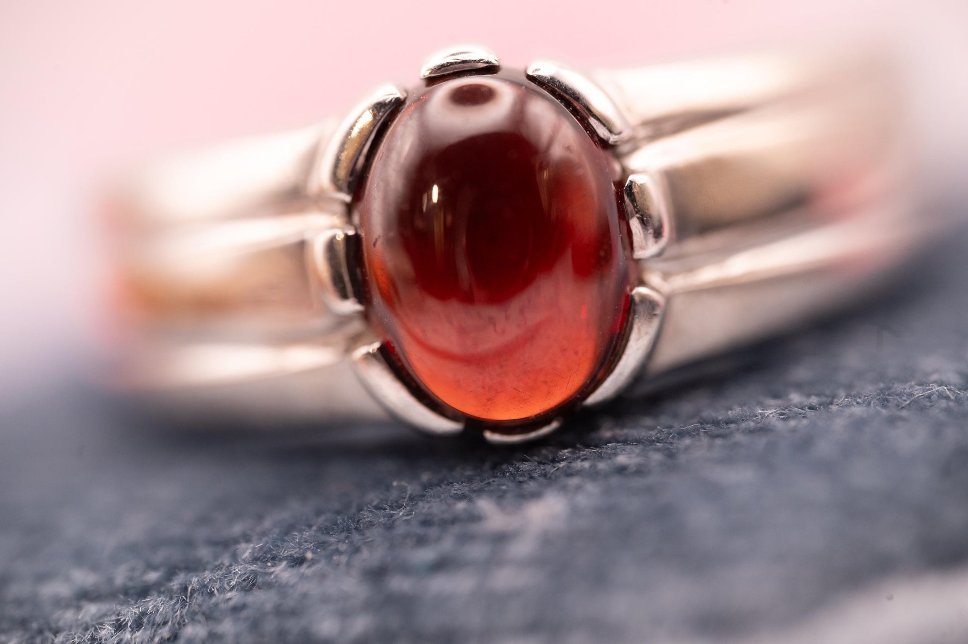 Vintage Men’s 9ct White Gold Garnet Ring | Cabochon Garnet Signet | January Birthstone Jewellery Men’s 9k Gold Jewelry