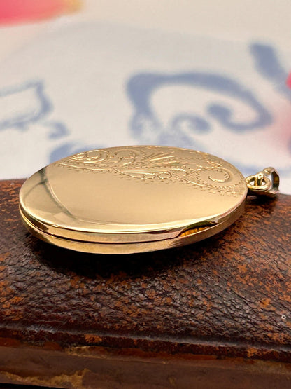 Vintage 9ct Semi Solid Gold Oval Medium Locket, English 1970s Elegant Locket Photo Jewelry, Setimental Gift Locket Pendant 9k