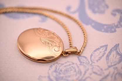 Vintage 9ct Semi Solid Gold Oval Medium Locket, English 1970s Elegant Locket Photo Jewelry, Setimental Gift Locket Pendant 9k