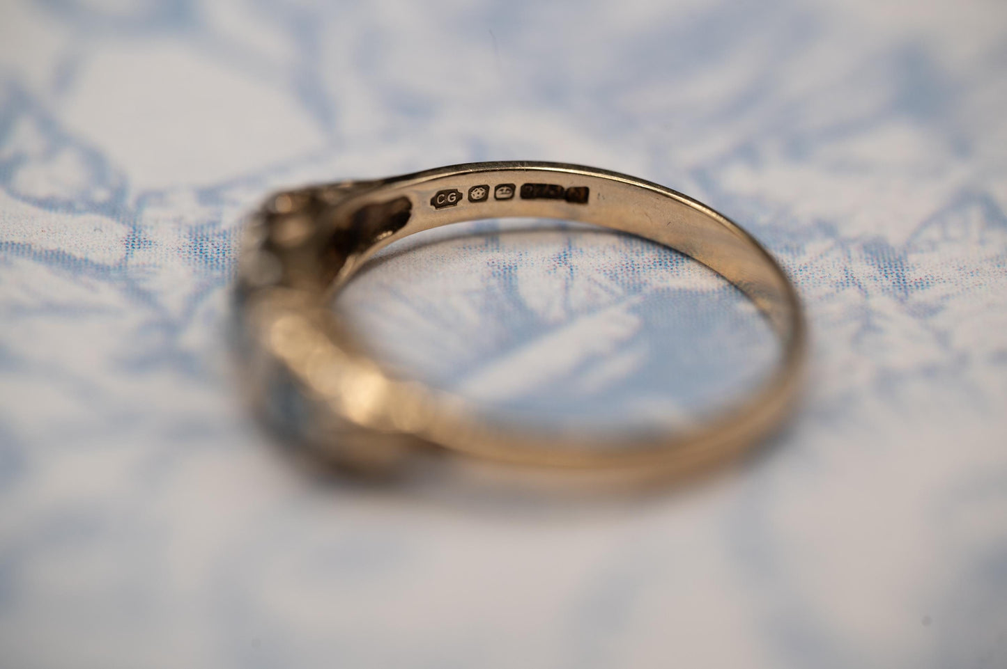 Vintage Half Eternity Blue Topaz & Diamond 9ct Yellow Gold Ring - Stack Ring 9k Size M / 6.5