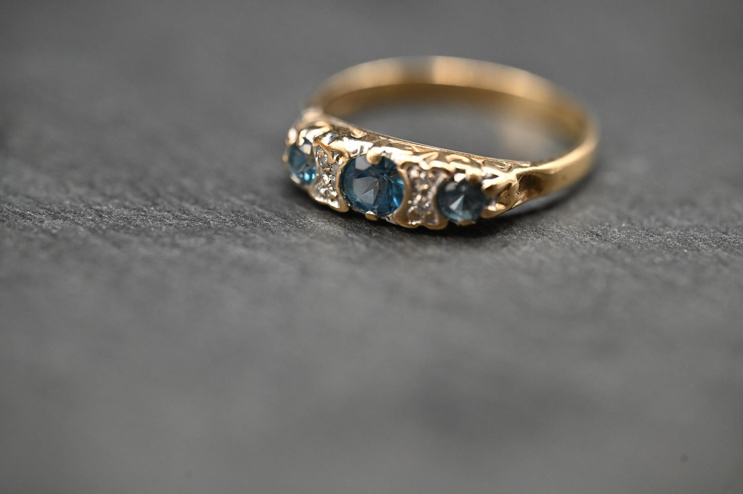 Vintage Half Eternity Blue Topaz & Diamond 9ct Yellow Gold Ring - Stack Ring 9k Size M / 6.5