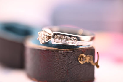 A Superb Vintage 18ct Diamond Engagement Ring Solitaire White Gold, Stunning 0.74 ct Diamond Size UK P, US 8. White Gold Promise Ring 18k