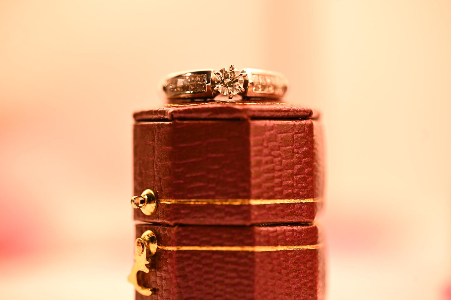 A Superb Vintage 18ct Diamond Engagement Ring Solitaire White Gold, Stunning 0.74 ct Diamond Size UK P, US 8. White Gold Promise Ring 18k