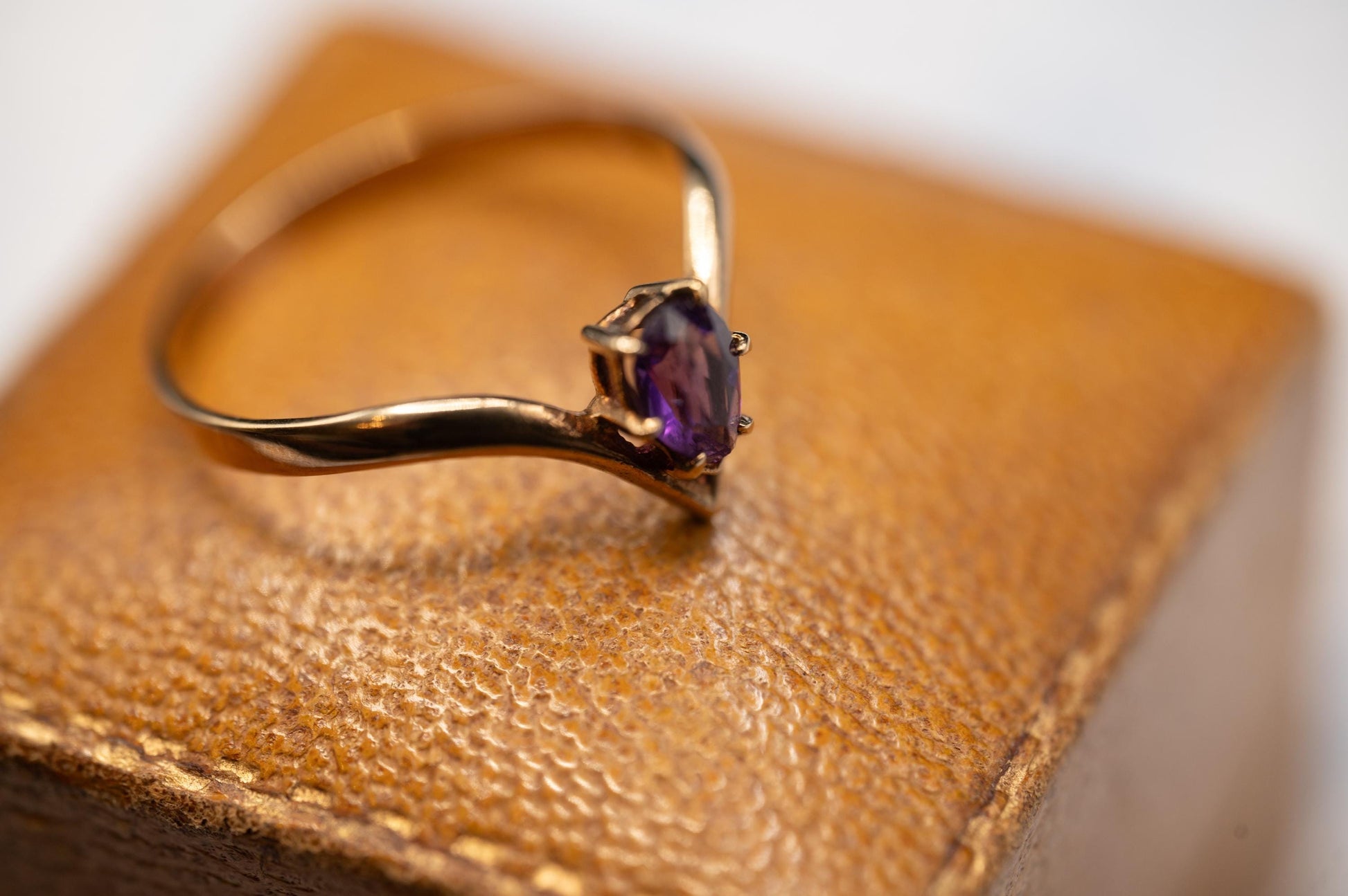 Beautiful Vintage 9ct Gold Amethyst Stack Ring Size N/ US 7 / Unusual Jewelry