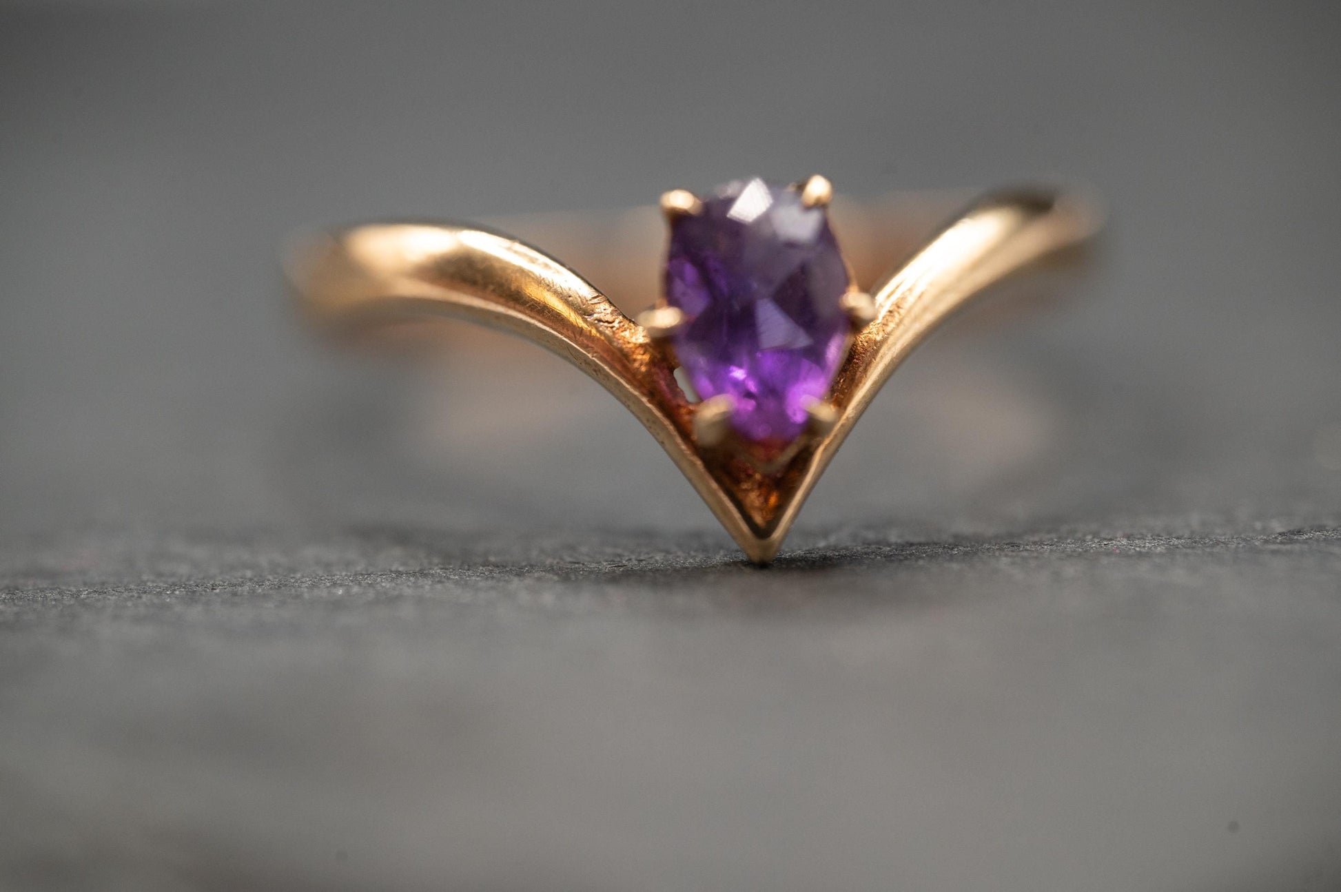 Beautiful Vintage 9ct Gold Amethyst Stack Ring Size N/ US 7 / Unusual Jewelry