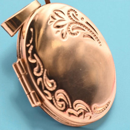 Pretty Vintage 9ct Gold Medium Locket | 3-4 Photo Jewelry, Unusual 1980's Locket Pendant 9k