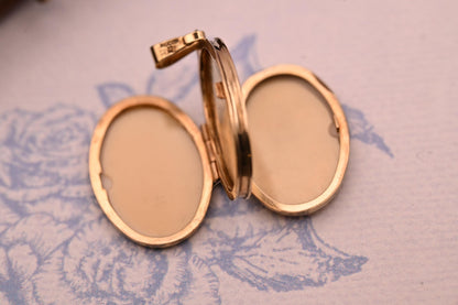 Pretty Vintage 9ct Gold Medium Locket | 3-4 Photo Jewelry, Unusual 1980's Locket Pendant 9k