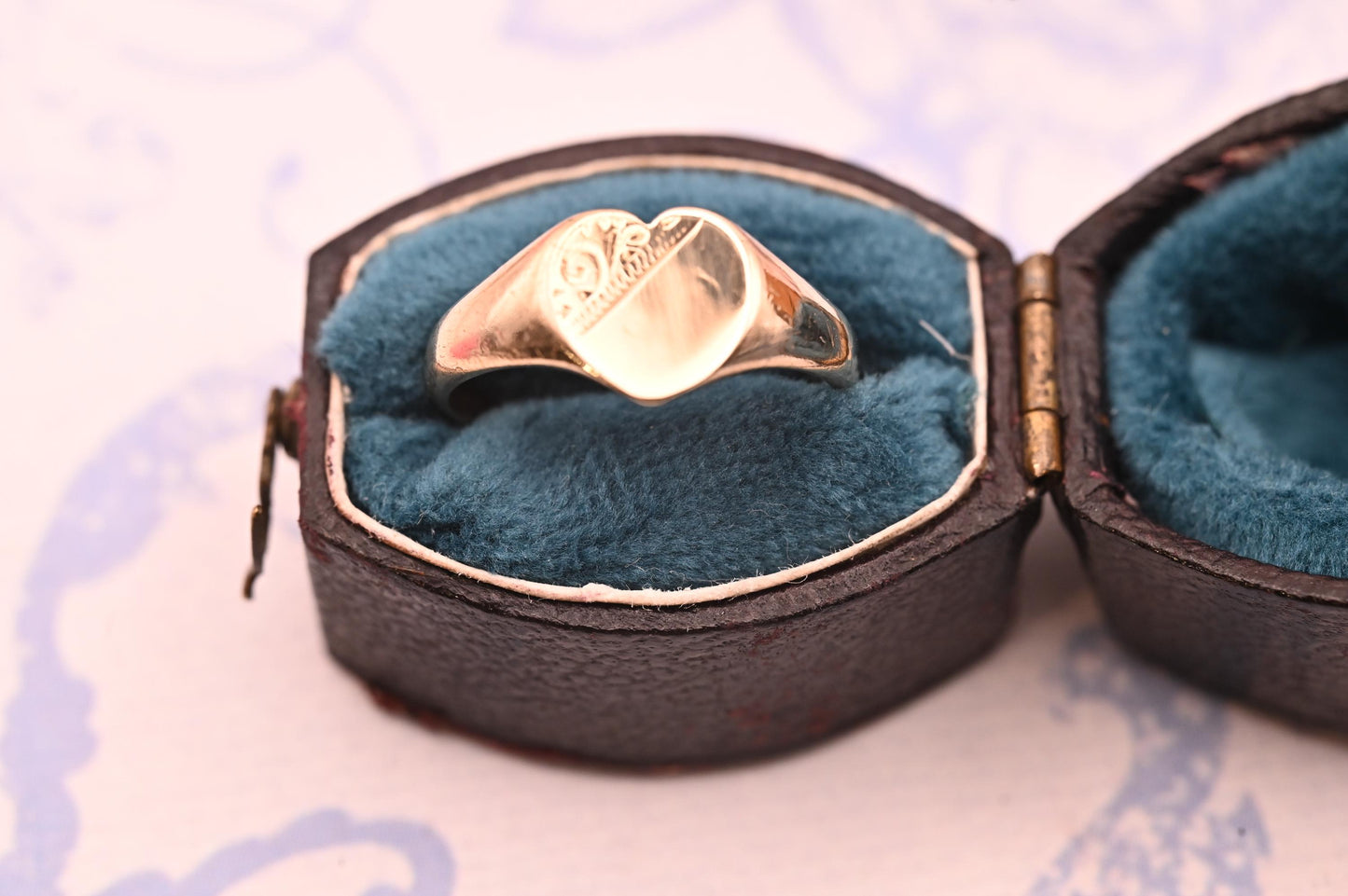 Vintage 1980s Signet Heart Ring 9ct Gold With Floral Scroll, Retro Jewelry Classic Ring, Heart Jewelry Size K / US 5.5
