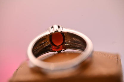 Vintage Men’s 9ct White Gold Garnet Ring | Cabochon Garnet Signet | January Birthstone Jewellery Men’s 9k Gold Jewelry