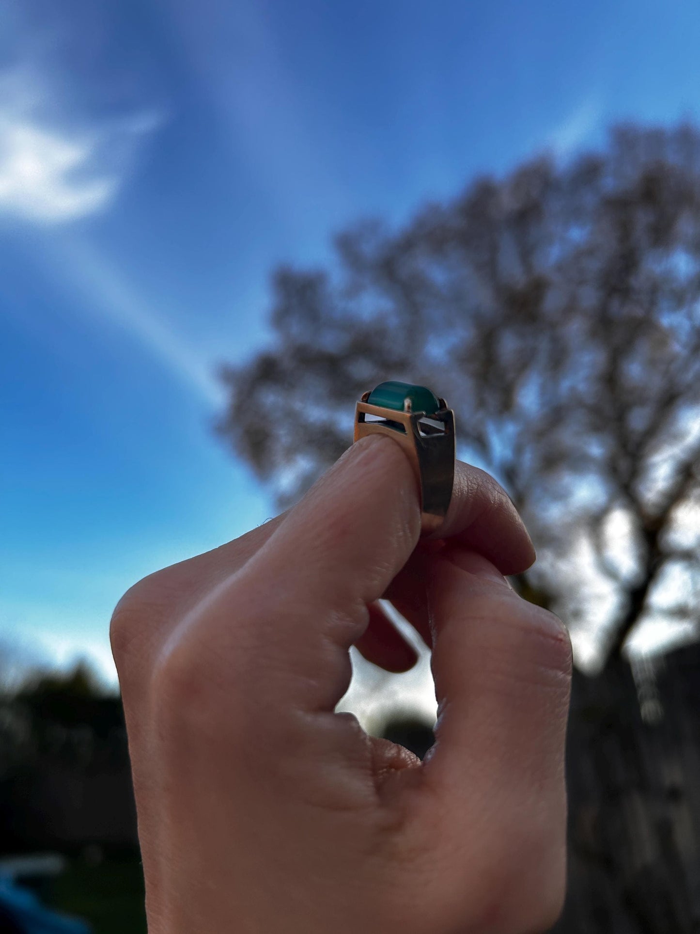 Vintage 1975 9ct Gold Chrysoprase Ring | Rectangular Signet Style 1970s ring