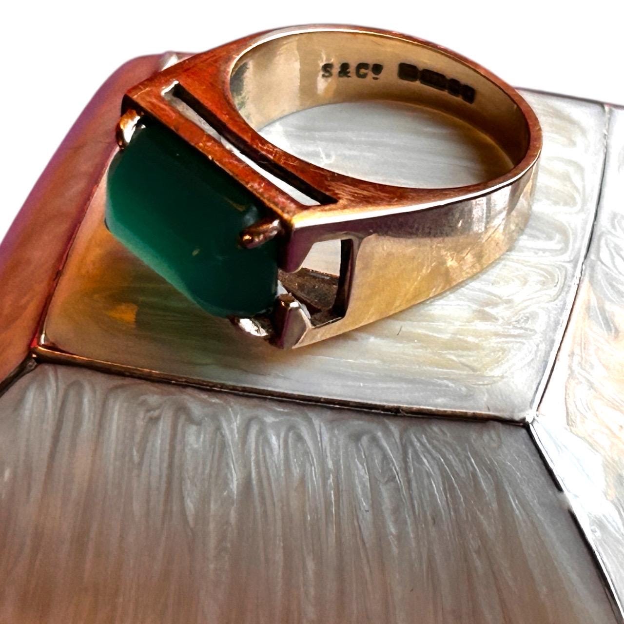 Vintage 1975 Chrysoprase 9ct Gold Ring | Rectangular Signet, Size J / US 5