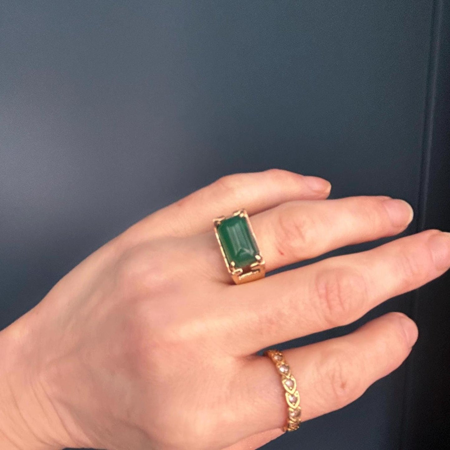 Vintage 1975 9ct Gold Chrysoprase Ring | Rectangular Signet Style 1970s ring