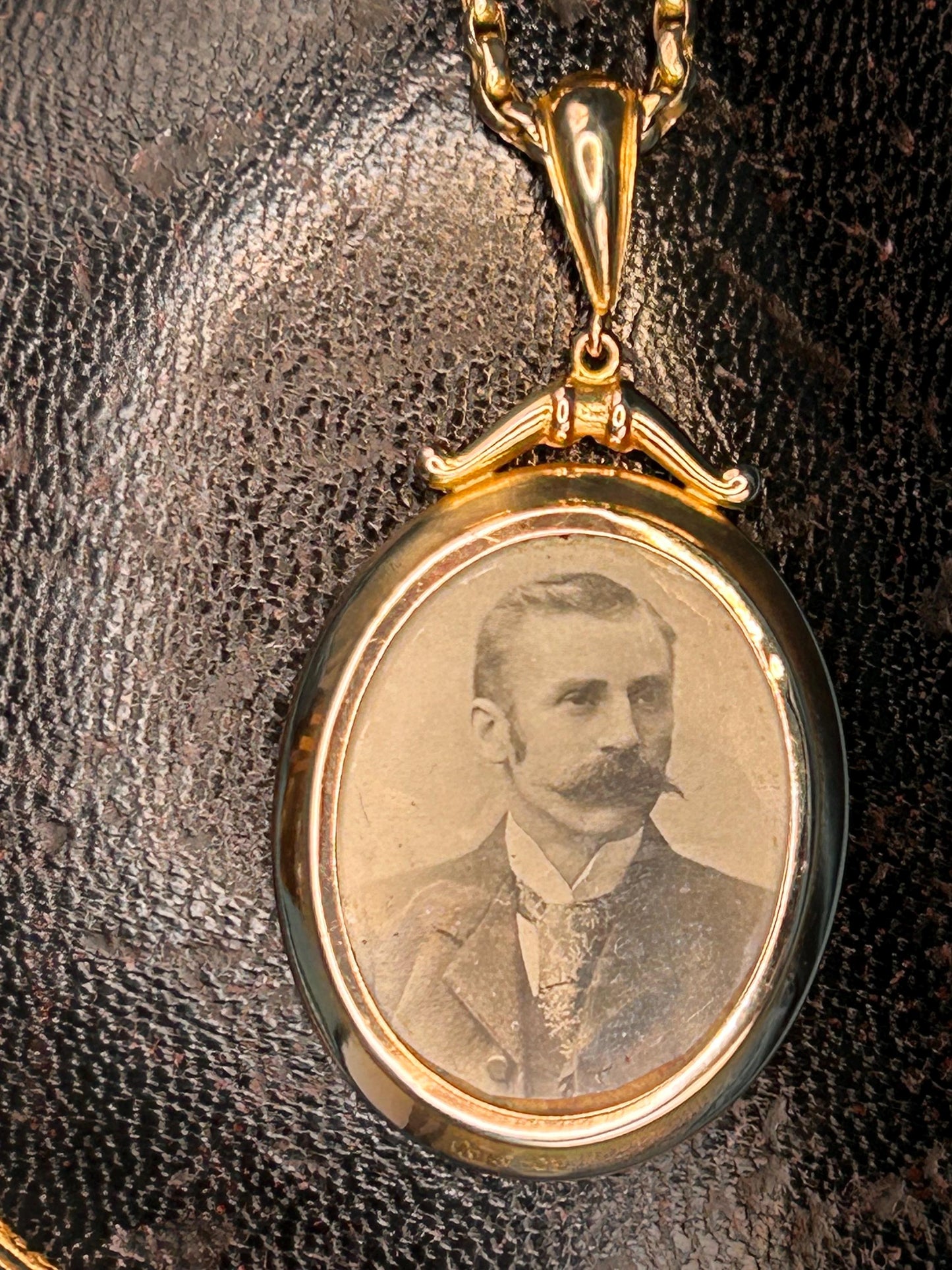 Victorian 9ct Gold Double Sided Locket with Chain and Original Photographs