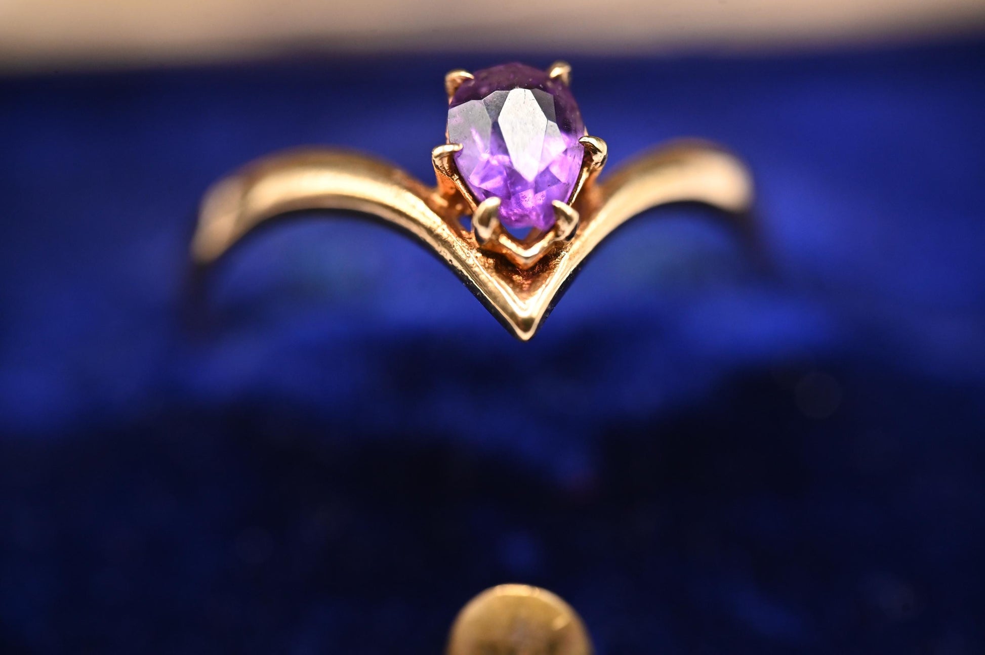 Beautiful Vintage 9ct Gold Amethyst Stack Ring Size N/ US 7 / Unusual Jewelry