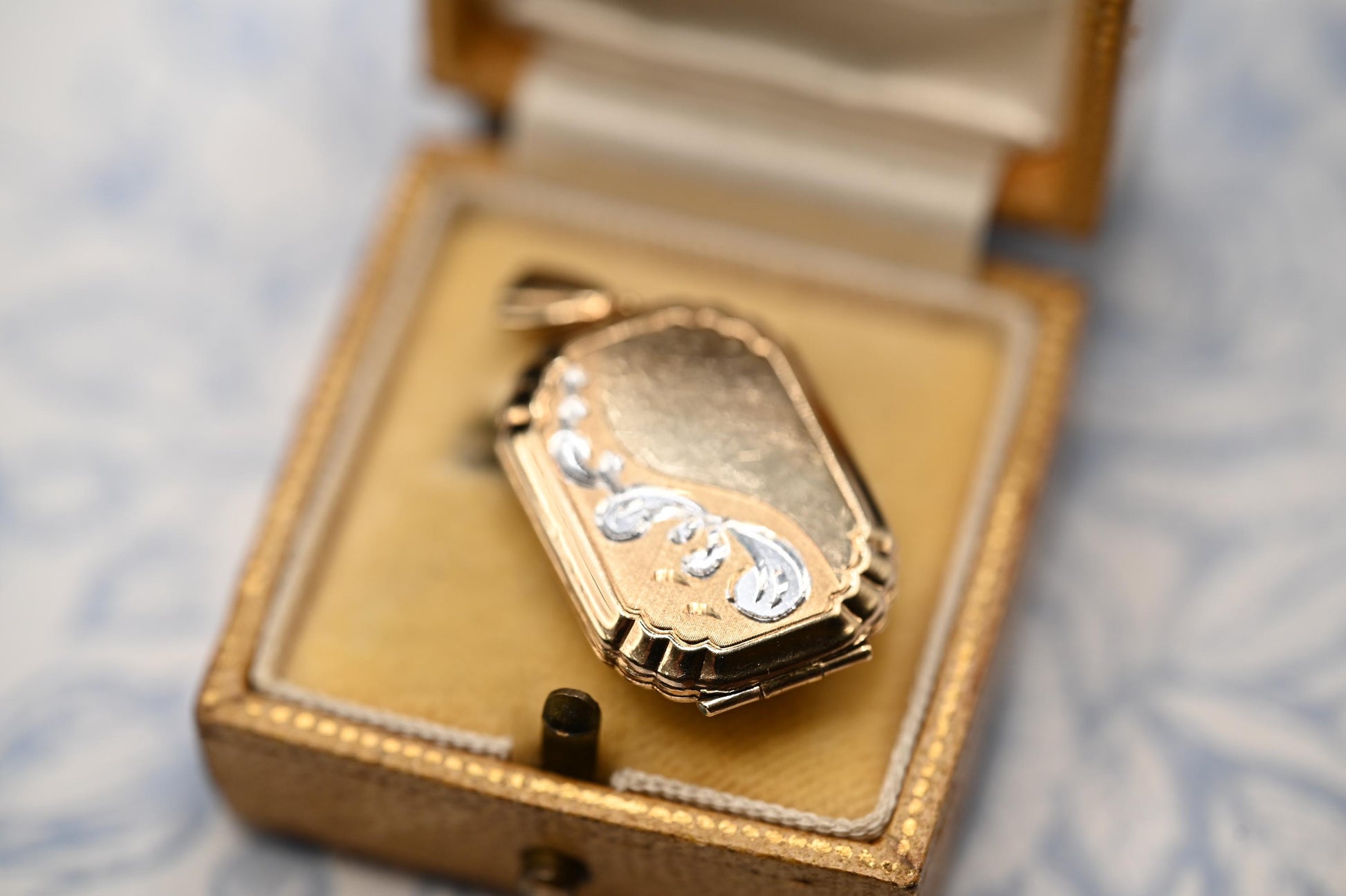 Vintage 9ct Gold Octogon Art Deco Style Locket with 18" Chain, keepsake necklace photo Jewelry 9k