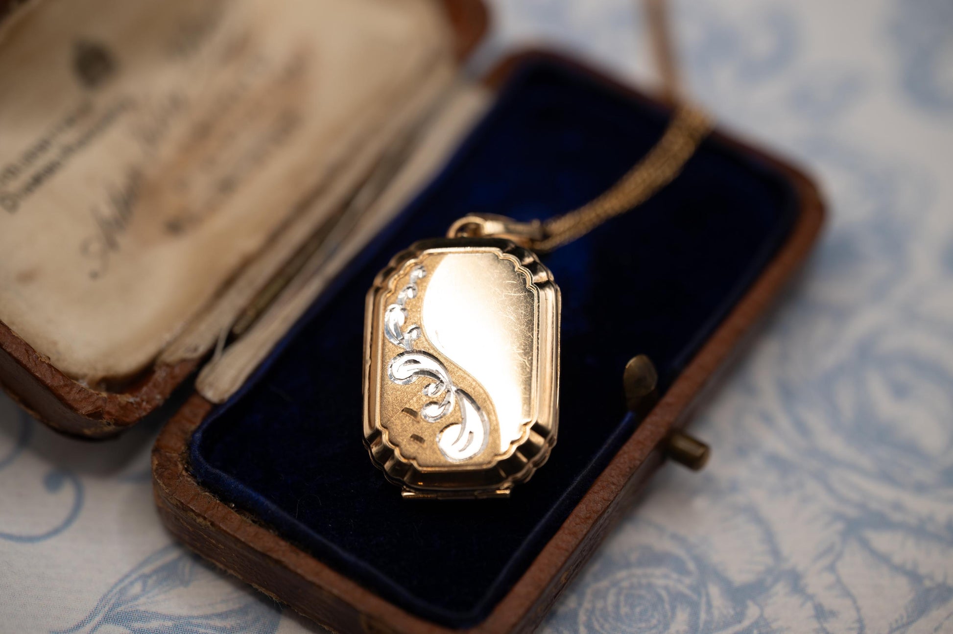 Vintage 9ct Gold Octogon Art Deco Style Locket with 18" Chain, keepsake necklace photo Jewelry 9k