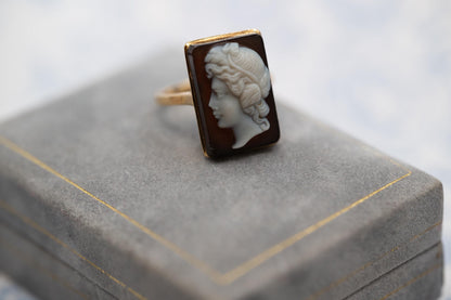 Antique Victorian 18ct Solid Yellow Gold Ring, Hard Stone Cameo Classical Male Figure - Estate Jewelry Size N / 7