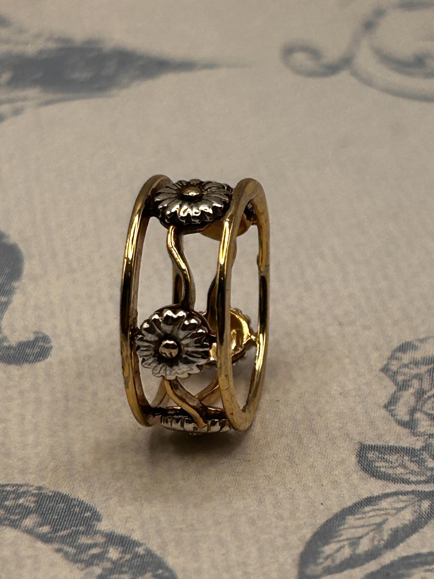 Vintage Clogau 9ct Yellow & White Gold Statement Daisy Ring - Size L / 6